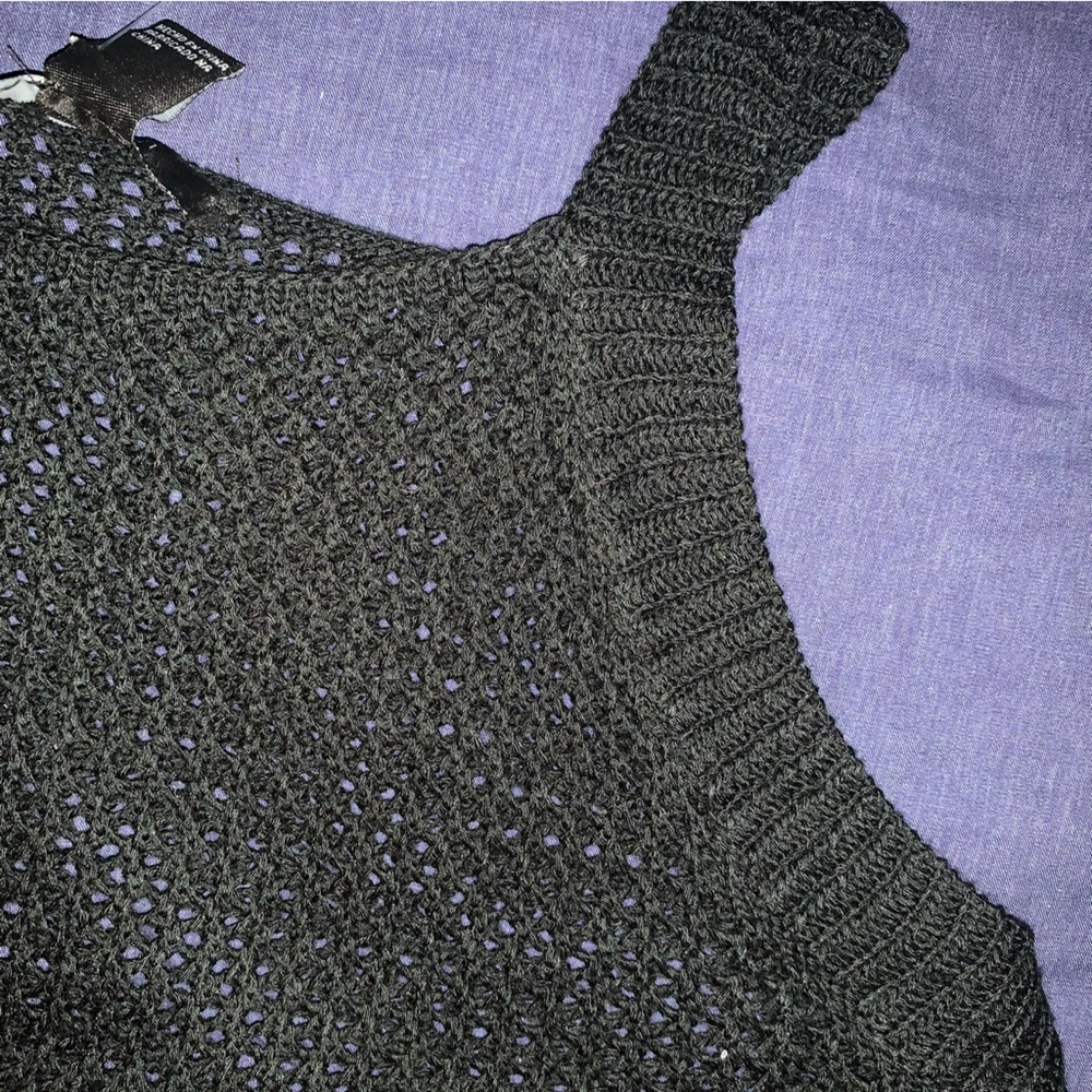 Fish Net Sweater - Picture 3 of 4